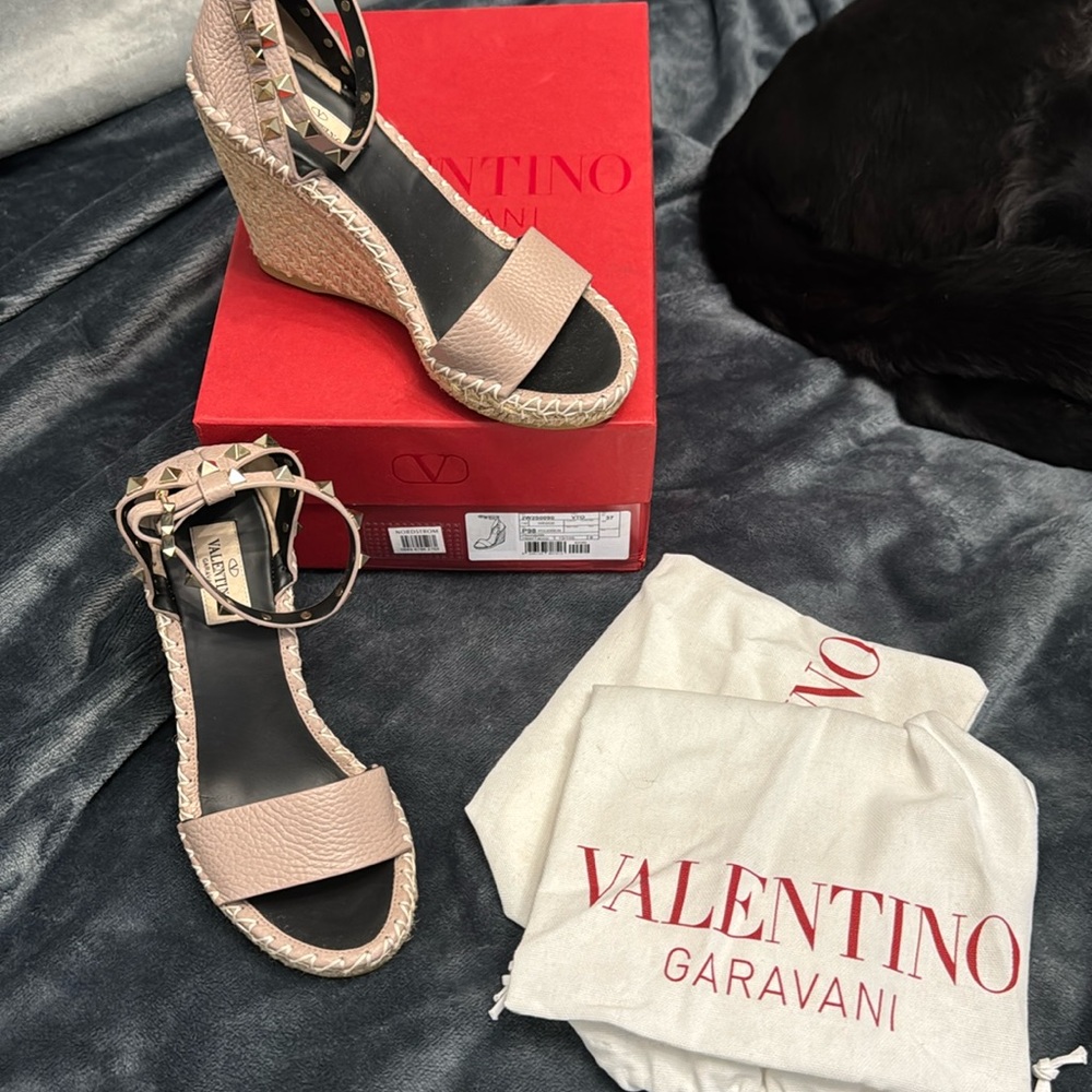 VALENTINO Rockstud Wedge size 7 EUC WORN LITERALLY ONCE!